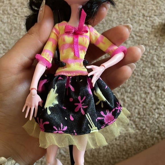 MONSTER HIGH DOLL! Draculaura Art Class Doll! - Picture 3 of 4